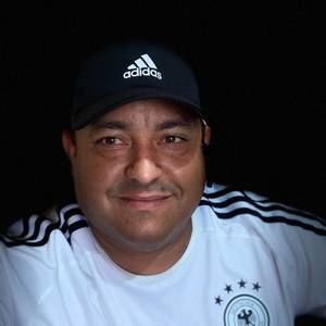 Meet your Posher, Eduardo